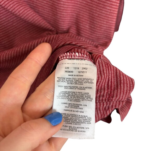 Columbia Red Omni-Wick Striped Pullover Top Women’s Large Thumbholes - Picture 3 of 6